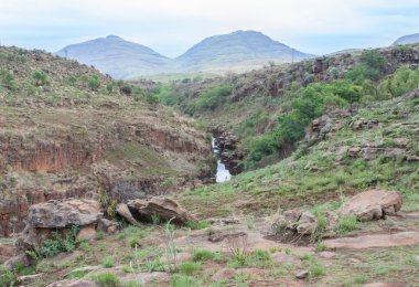 Blyde river canyon, Güney Afrika, mpumalanga, yaz peyzaj, kırmızı kayalar ve su