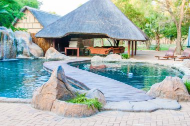 Lodge ve yüzme havuzunda kruger Milli Parkı - Güney Afrika
