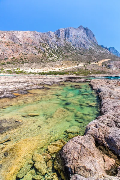 Playa Balos. Vista desde la isla Gramvousa, Creta en Grecia.Aguas turquesas mágicas, lagunas, playas de arena blanca pura . —  Fotos de Stock