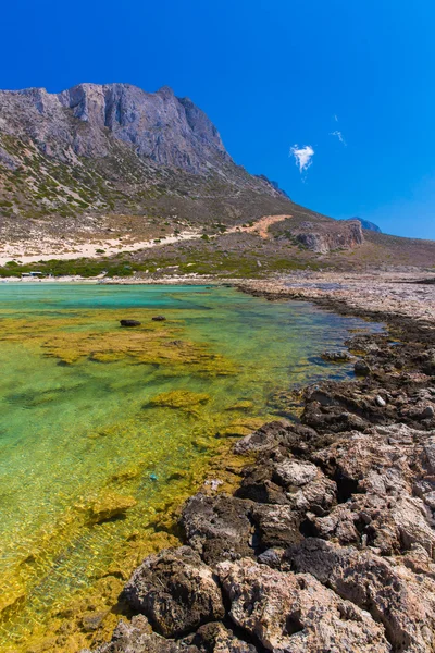 Balos Bay. Blick von der Insel gramvousa, Beton in Griechenland. Magisches türkisfarbenes Wasser, Lagunen, Strände mit reinem weißen Sand. — Stockfoto