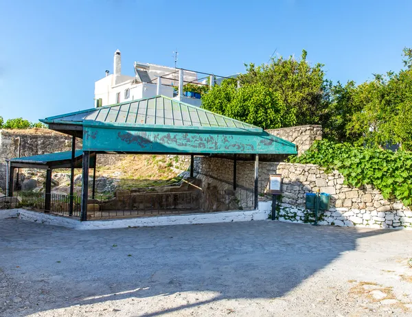 Pequena aldeia cretan na ilha de Creta, Grécia — Fotografia de Stock