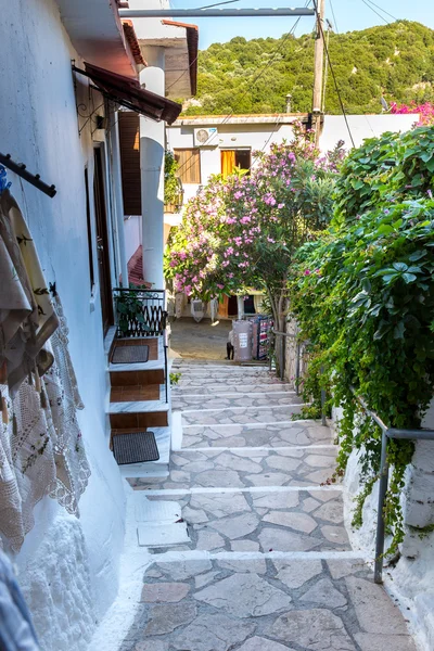 Small cretan village in Crete island, Greece. Building Exterior of home — Stock Photo, Image