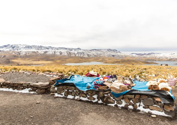 Mercato su Strada Cusco-Puno vicino al Lago Titicaca, Perù, Sud America — Foto Stock