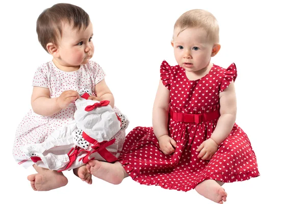 Dois bebês adoráveis meninas — Fotografia de Stock