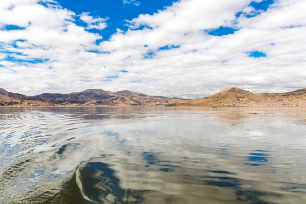 Jezero titicaca, Jižní Amerika — Stock fotografie