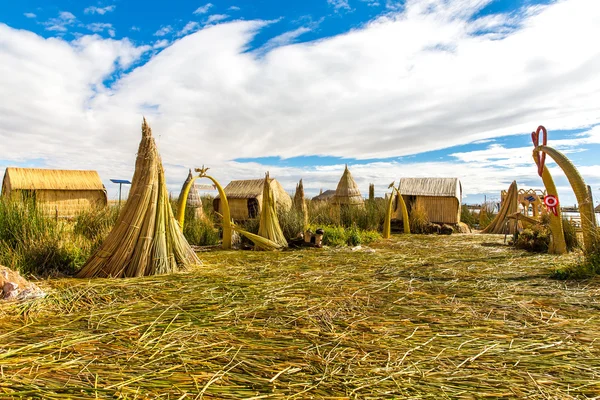 Plovoucí ostrovy na jezeře titicaca puno — Stock fotografie