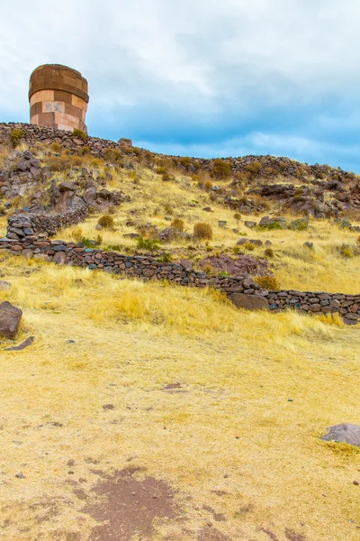 Pohřební věže v sillustani, peru — Stock fotografie