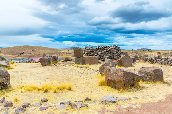 Mezar yazıtı Kule'ye sillustani, peru — Stok fotoğraf