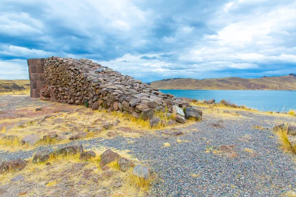 Mezar yazıtı Kule'ye sillustani, peru — Stok fotoğraf