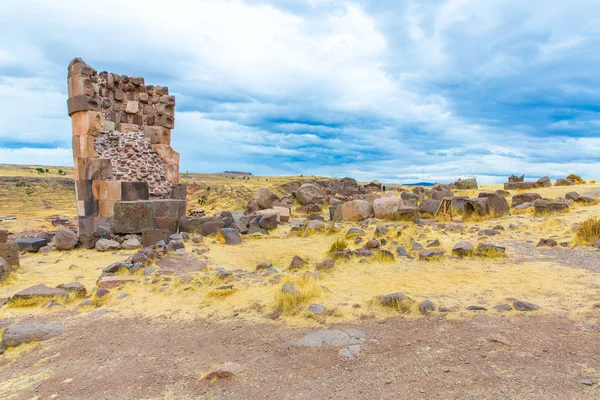 Funerary tornit Sillustani, Peru — kuvapankkivalokuva