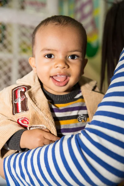 Szczęśliwy chłopiec czarny — Zdjęcie stockowe