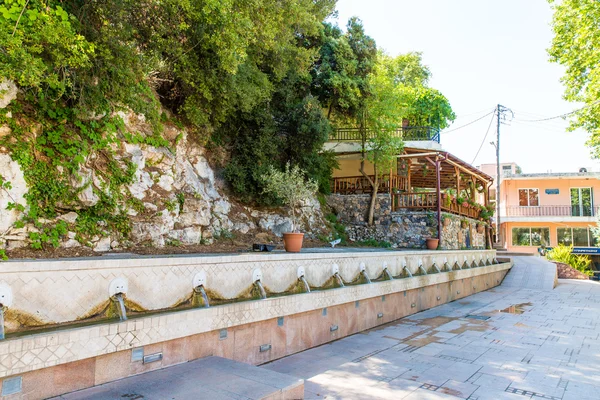 Pequena aldeia cretan em Creta — Fotografia de Stock