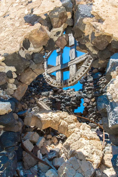 Santorini eski yeldeğirmenleri — Stok fotoğraf