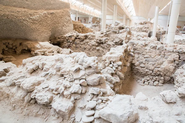 Sitio arqueológico en la ciudad de Fira —  Fotos de Stock