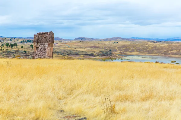 Sillustani の埋葬タワーズ — ストック写真