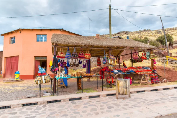 Mercado de recuerdos en Sillustani — Foto de Stock