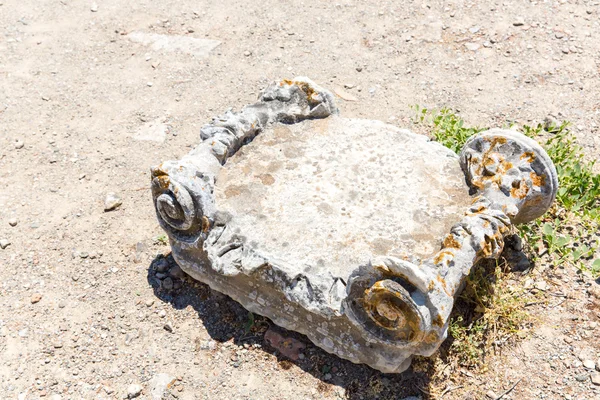 Klooster (klooster) in de vallei van messara op Kreta eiland in Griekenland. — Stockfoto