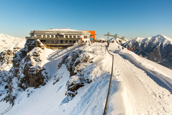 Hotel im Skigebiet — Stockfoto