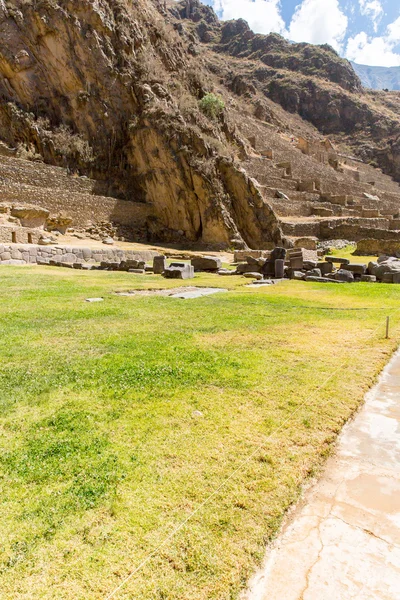 Inca ερείπια της ιερή κοιλάδα στις Άνδεις — Φωτογραφία Αρχείου