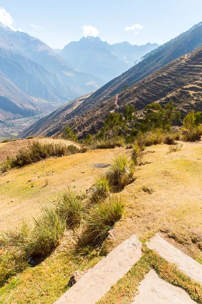 Inca ruïnes van Heilige vallei in de andes — Stockfoto
