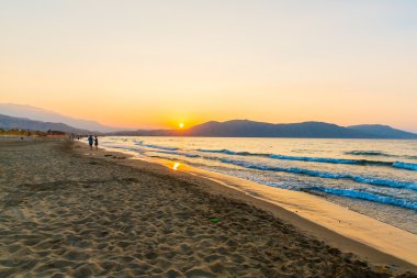 Sahilde sunset village kavros Girit Adası, Yunanistan'ın
