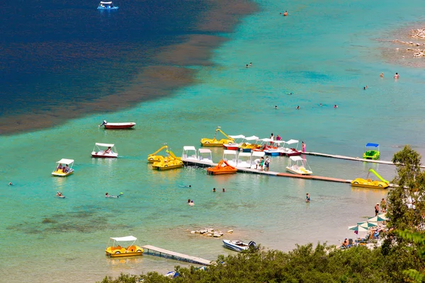 Spiaggia nel villaggio Kavros nell'isola di Creta, Grecia — Foto Stock