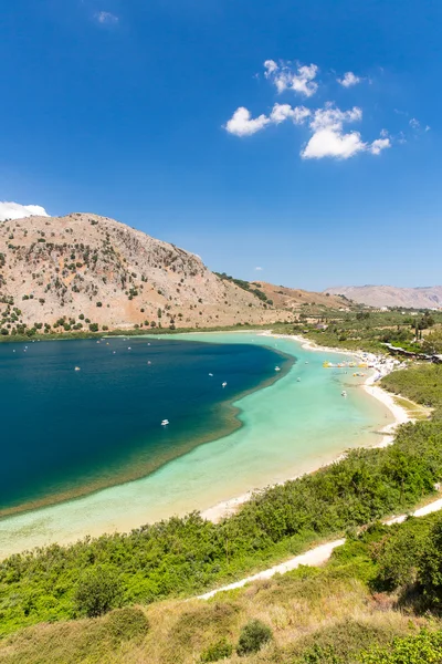 Zoetwatermeer in dorp kavros in Kreta, Griekenland — Stockfoto