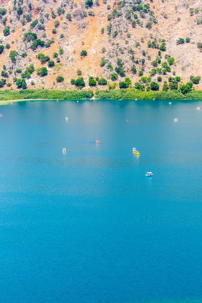 Freshwater lake in village Kavros in Crete — Stock Photo, Image