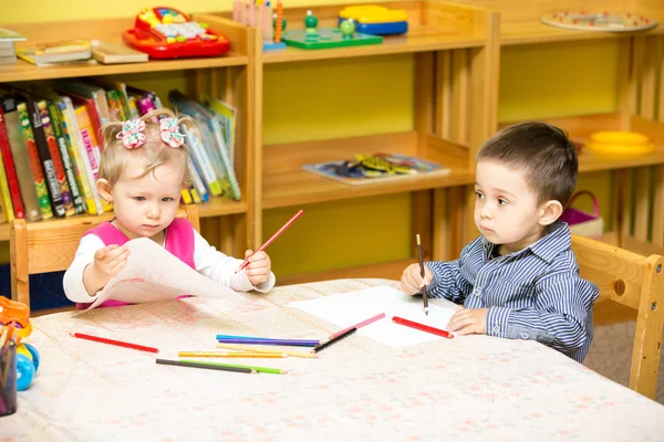 Two kids — Stock Photo, Image