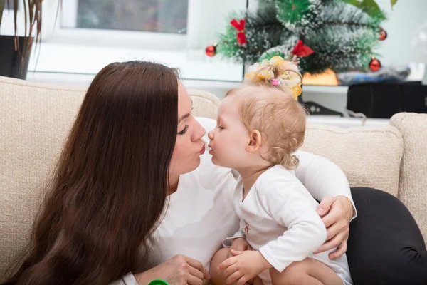 Mãe e bebê — Fotografia de Stock