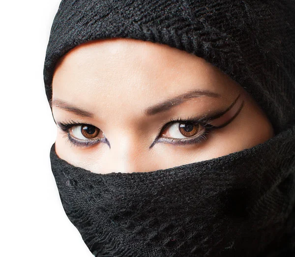 Portrait of Kazakh Islamic religious beautiful girl. Asian Muslim woman is wearing hijab scarf with make-up — Stok fotoğraf