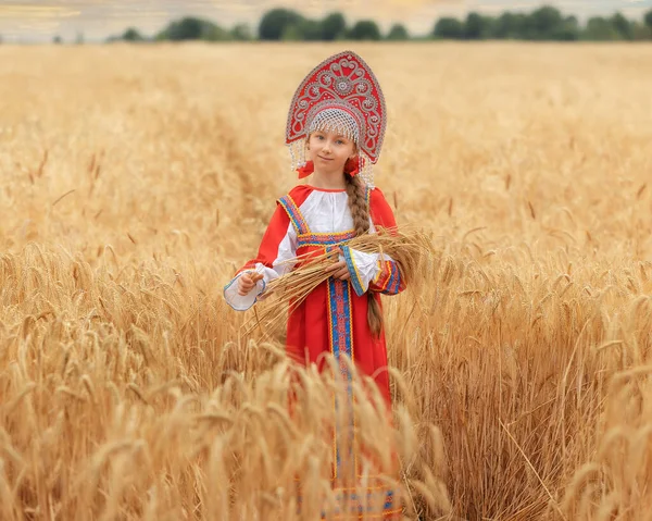 Littl Girl Kid Russian Folk National Sarafan Kokoshnik Standing Golden — Stok fotoğraf