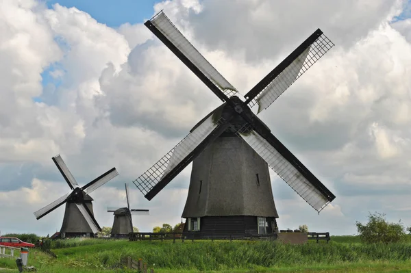 Hollanda 'daki Mills.