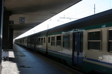 İtalya tren