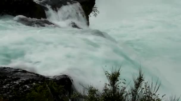 石油色の滝 — ストック動画