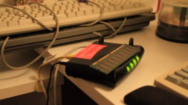 yönlendirici üzerinde yanıp sönen ışık