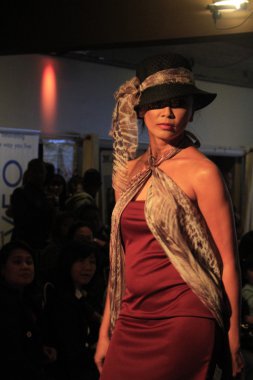 model yürüyen pist