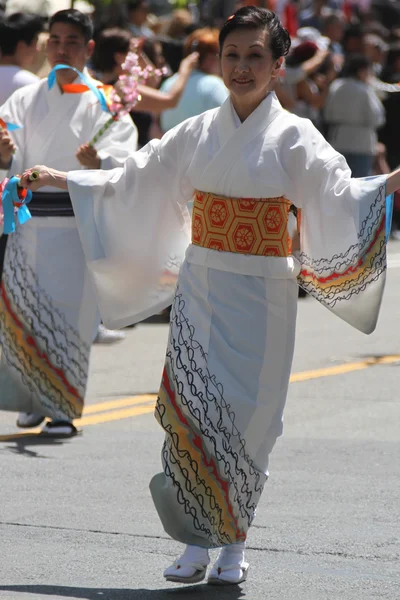 Cherry Blossom festivaali - Grand Parade San Francisco — kuvapankkivalokuva