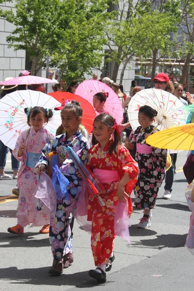 Festival de las Flores de Cerezo - Gran Desfile San Francisco — Foto de Stock