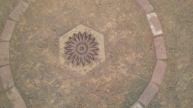 Kaliforniya 'da bir labirent üzerinde uçmak