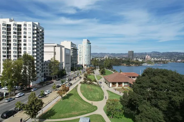 Oakland, Lake, Merritt ve Cameron Stafford 'un Hava Görüntüsü