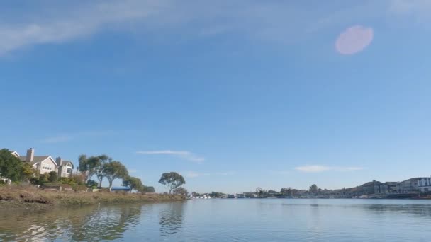 Kayaking Corte Madera Creek California — Stockvideo