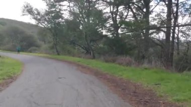 Bisikletle ilham noktası patikası, San Pablo rezervuarı, Tilden Parkı, Berkeley, California 