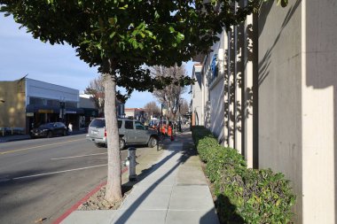 2 / 1 / 2022; Burlingame, California: Kaliforniya 'nın Burlingame şehrinde manzara ve caddeler