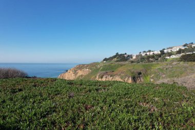 California, Pacifica boyunca uzanan birinci otoyolun havadan çekilmiş fotoğrafları.