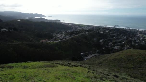 Volare Sulle Colline Oceano Sulla Strada Statale Uno California — Video Stock