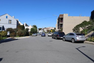 2-2-2021; San Francisco, California: San Francisco Mozaik Merdiveni çevresindeki Sokaklar