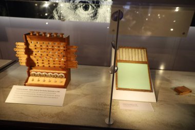 3-3-2022: Mountain View, California Bilgisayar Bilimleri Müzesi Dağ Manzarası