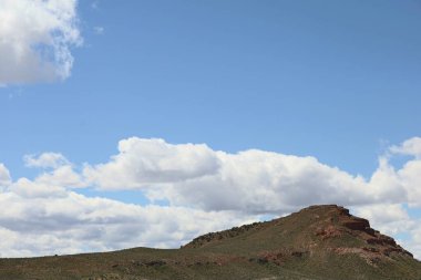 Salt Lake City Utah 'tan 89 numaralı karayolu boyunca doğanın fotoğrafı.