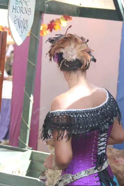 2014 Hollister California Gente Vestida Con Cosutmes Medeival Una Feria — Foto de Stock